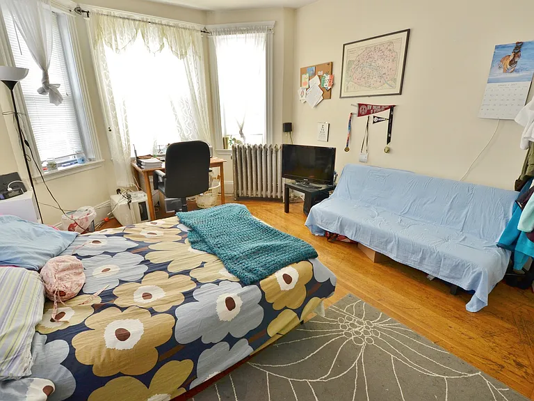 56 Queensberry St #4 — Photo 15
