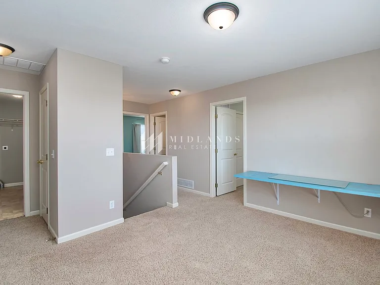8717 S 67th St — Photo 12