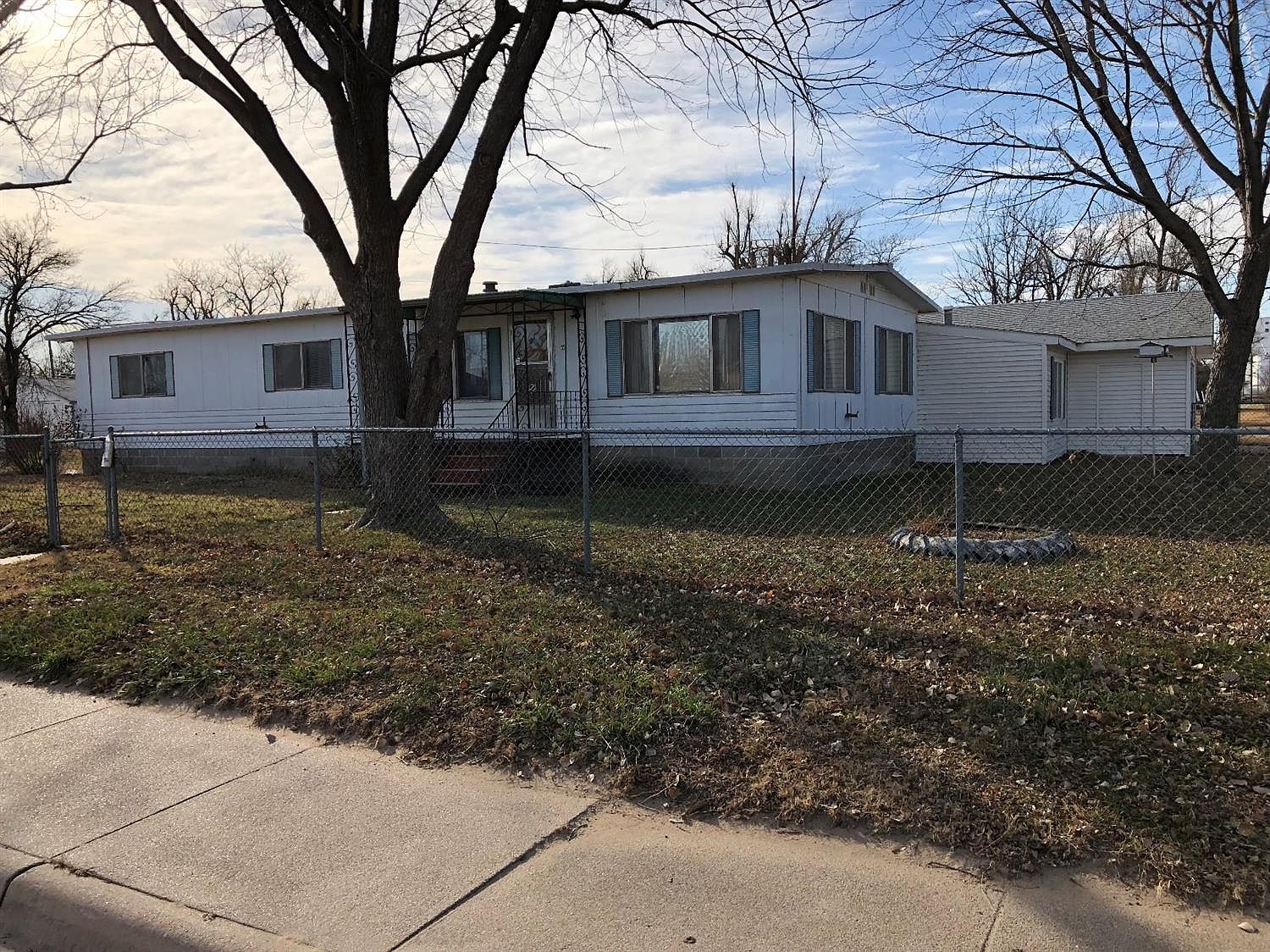 227 Heizer St, Great Bend, KS 67530 | Zillow