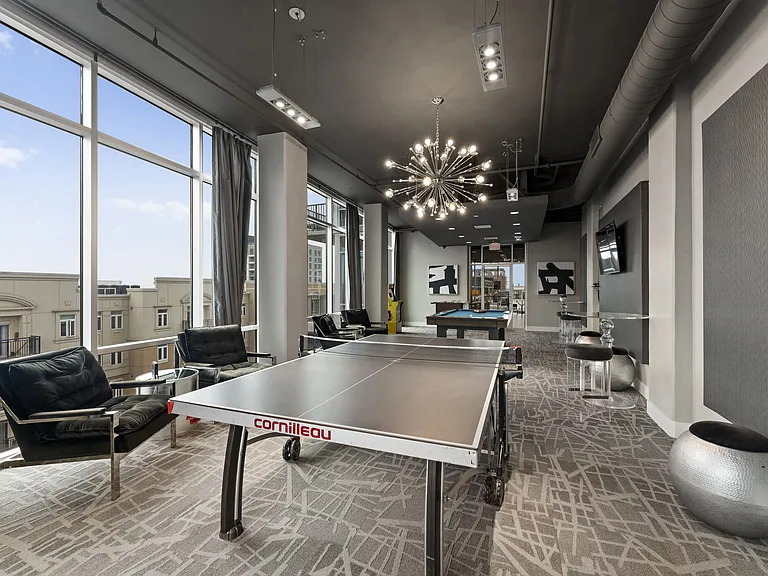 The VUE Charlotte On 5th — Photo 13
