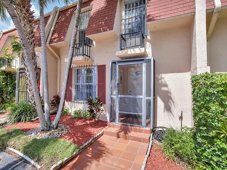 1001 Three Islands Blvd #36 — Photo 4