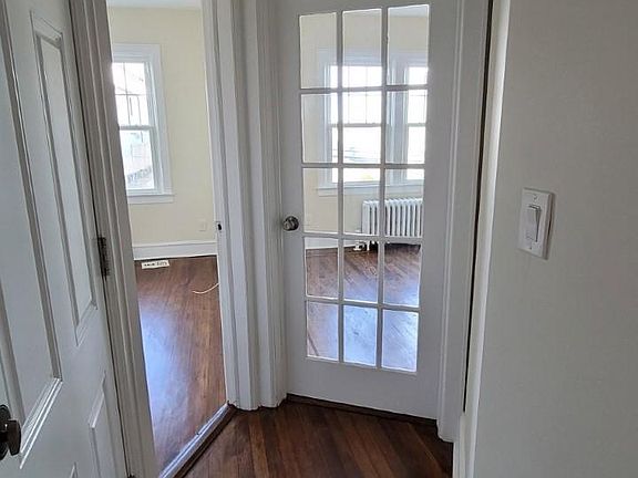 3rd image of 306 Prescott St