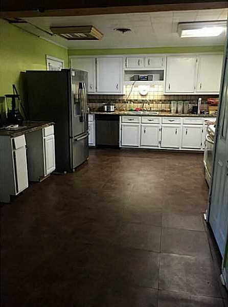 1st image of 222 Orange St
