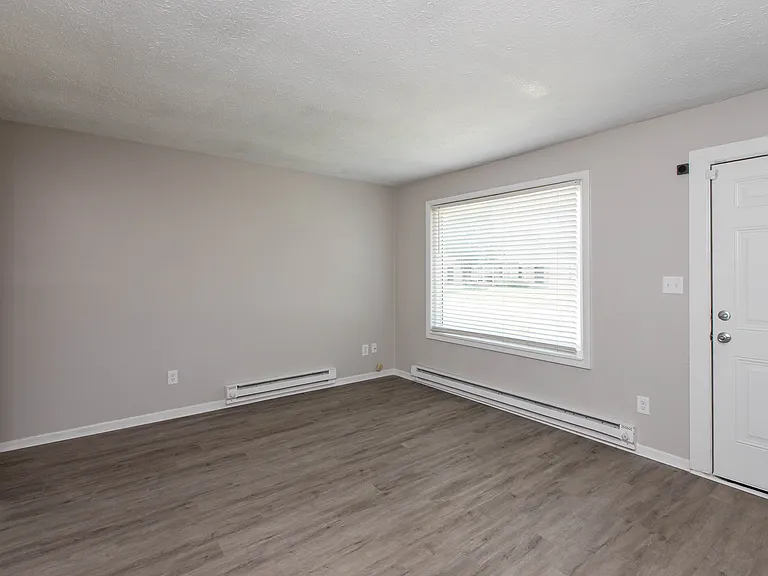 9410 Meadowlark Dr — Photo 3