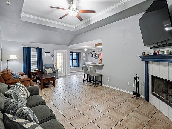4th image of 7941 Rock Crest Dr
