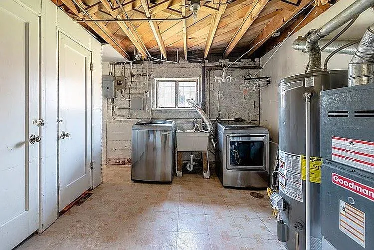 3431 N Harrison St — Photo 16