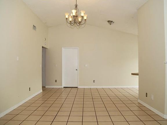 5th image of 6612 N Lois Ave