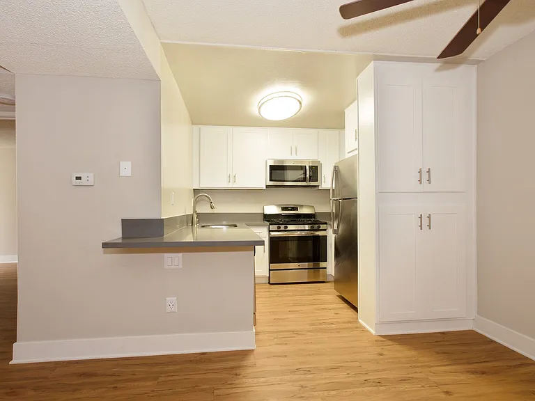 Large kitchen with ample counter and cabinet space