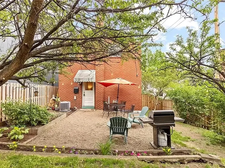 Enjoy your private back yard!