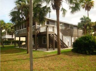 1031 Porter St, St George Isl, FL 32328