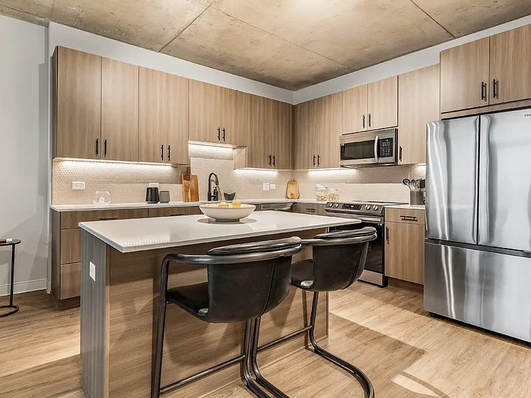 CADENCE APARTMENTS — Photo 8