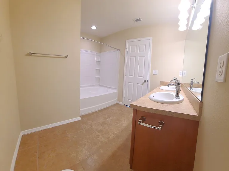 4718 Chatterton Way — Photo 27