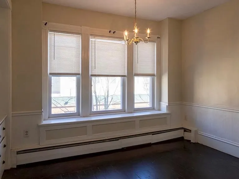 271-273 Broadway St #273 — Photo 11
