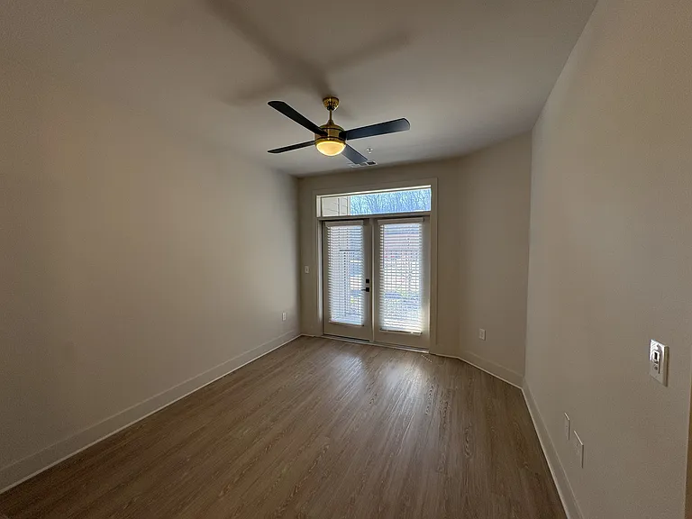 District on the Etowah Apartments — Photo 472