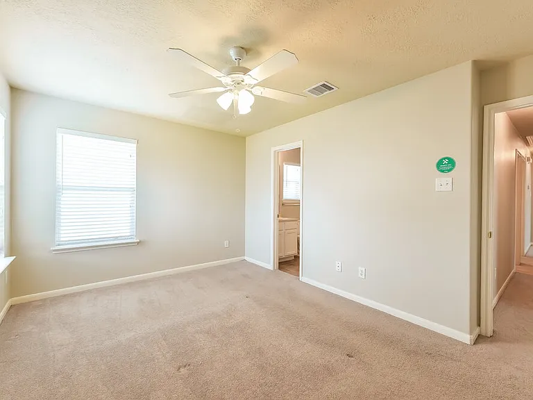 13118 Kingston Point Ln — Photo 10