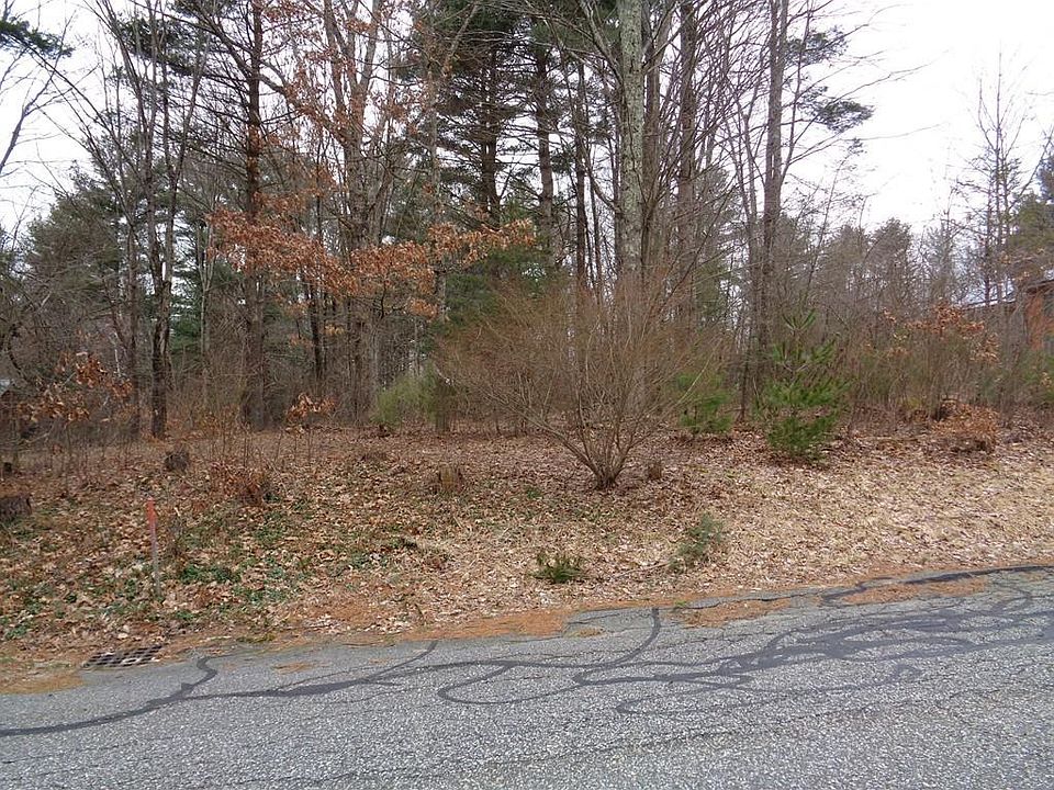 2nd image of 38 Hillside Dr