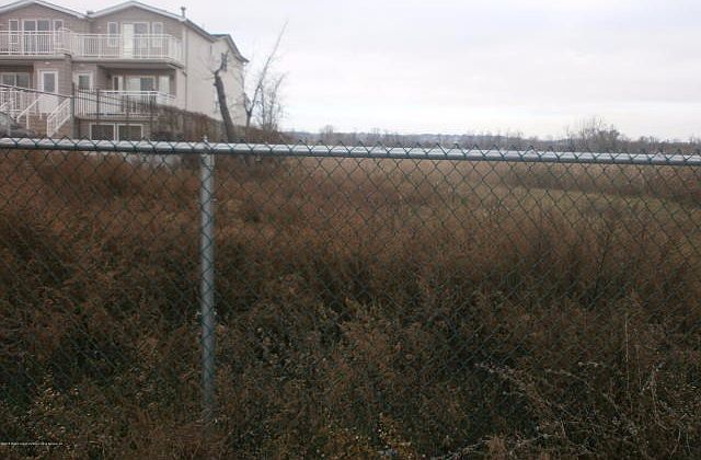 2nd image of 465 Father Capodanno Blvd