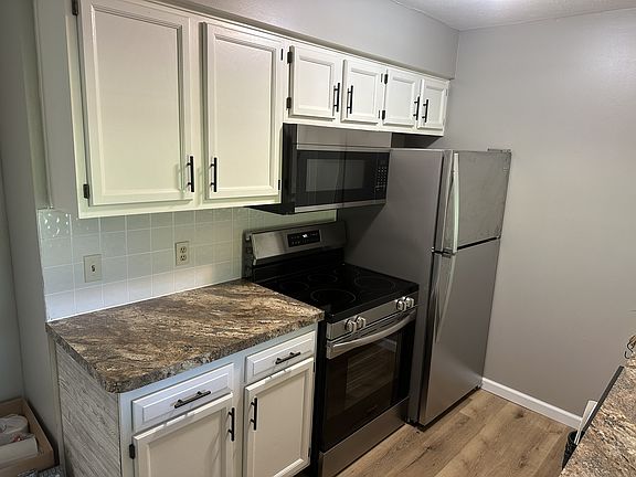 3rd image of 3743 Ranfield Rd