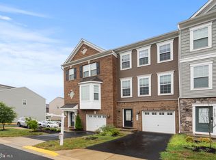 8760 Elsing Green Dr, Manassas, VA 20112