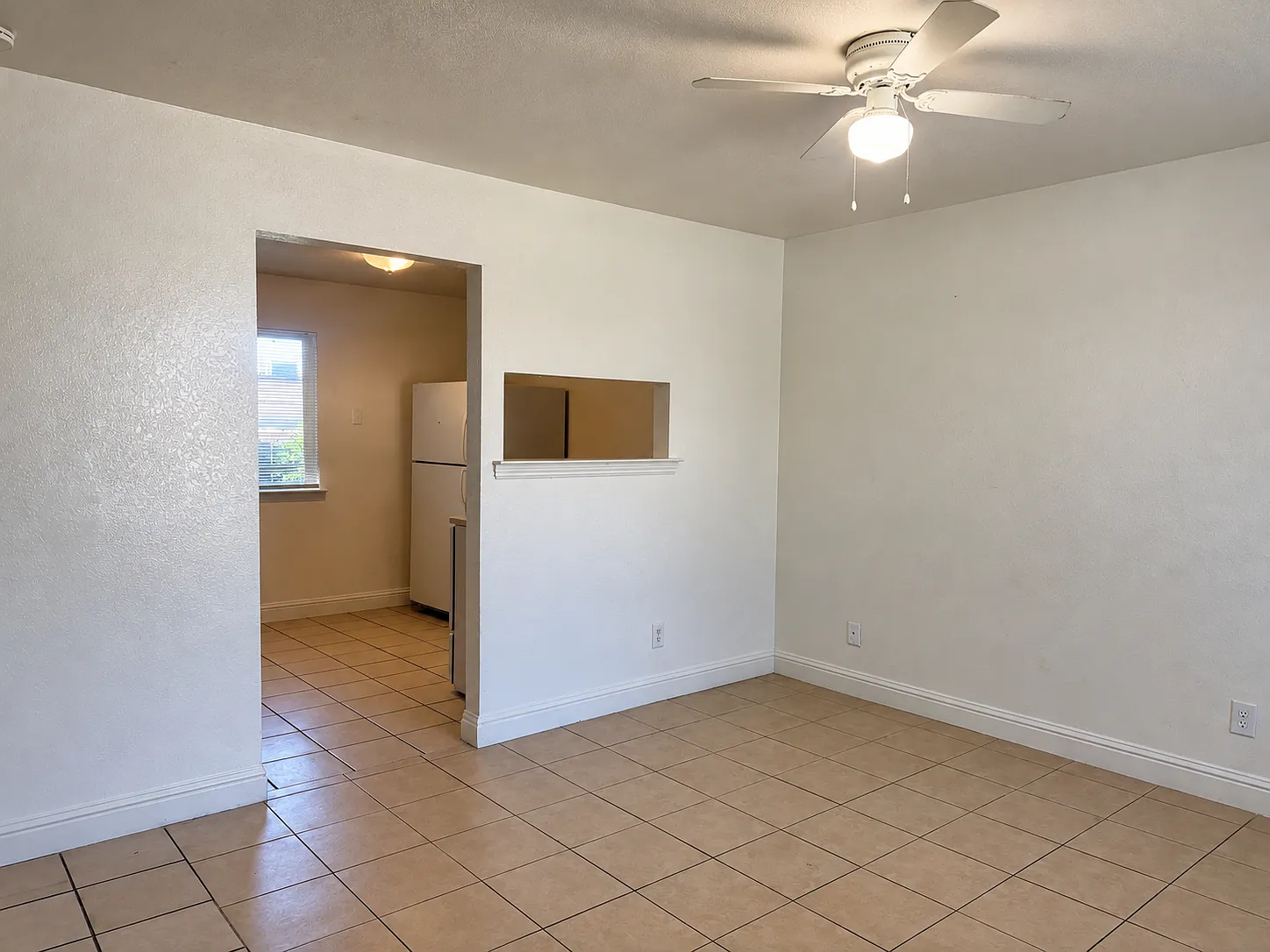 Locust Avenue 427 (5u) - 4 — Photo 4
