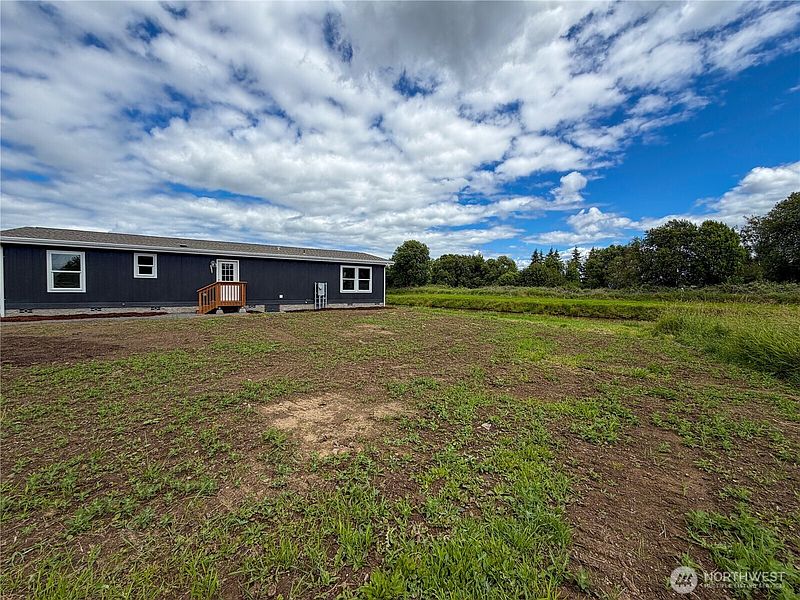 2nd image of 4561 Windemere Street