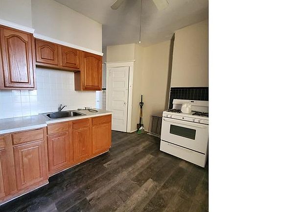 2nd image of 23 Cedar St #C