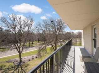 10501 Cedar Lake Rd APT 420, Minnetonka, MN 55305