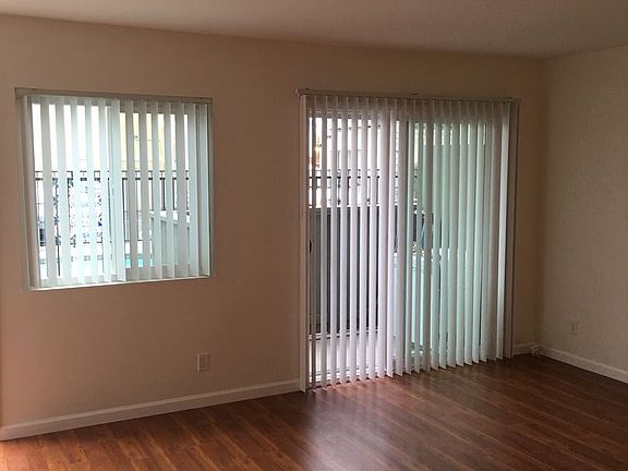 5th image of 2311 Elden Ave APT 11