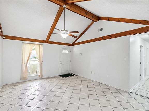 3rd image of 418 Portsmouth Dr