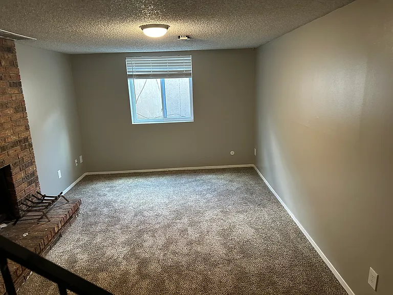 2363 S White Oak Dr — Photo 12