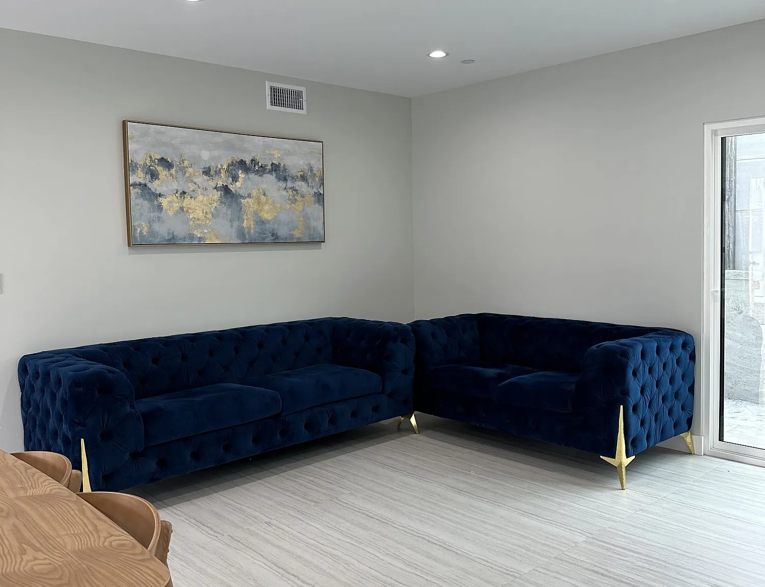 3 bed, 1200 sqft, $4,000 — Photo 1