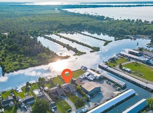 52 Riverside Dr, Georgina, ON L0E1N0