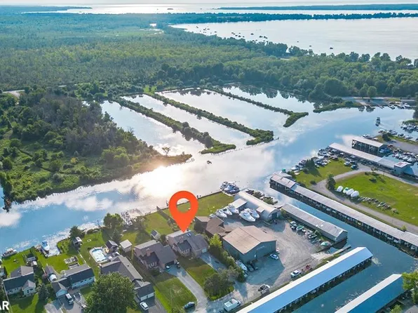 52 Riverside Dr, Georgina, ON L0E 1N0