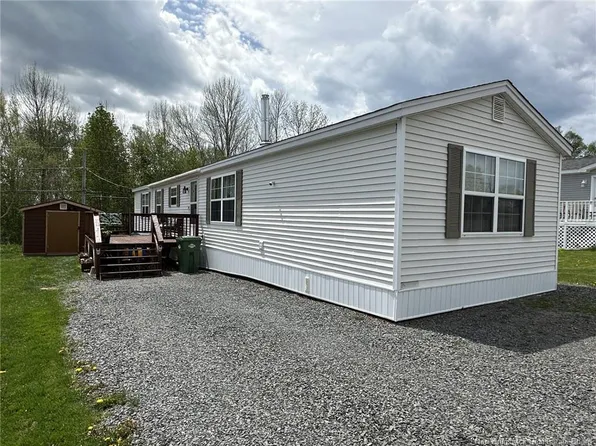49 Eastwood St, Hanwell, NB E3B 6M8