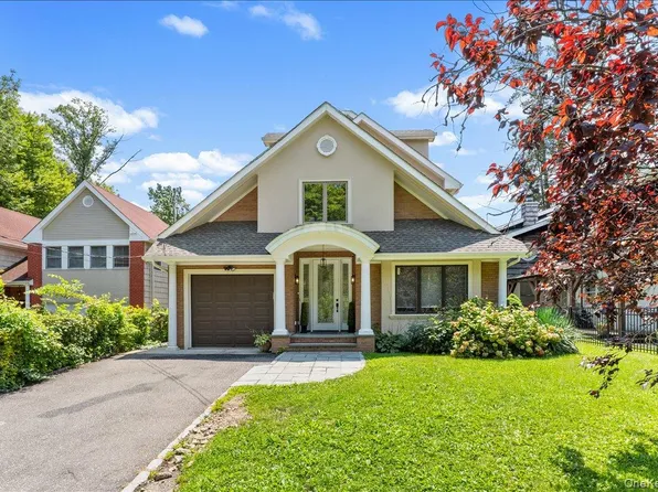 11A Forest Lane, Great Neck, NY 11024