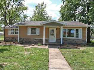 1670 Doubet Ln, Farmington, MO 63640