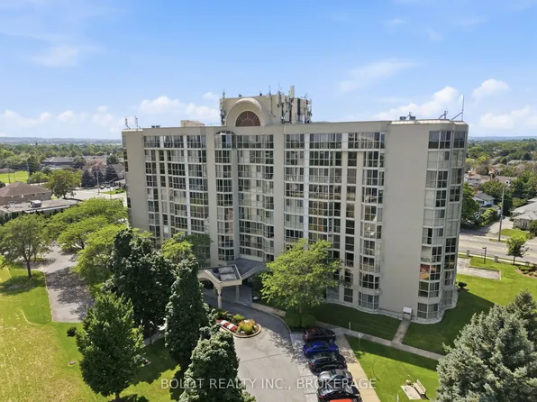 162 Martindale Rd #306, Saint Catharines, ON L2S 3S4