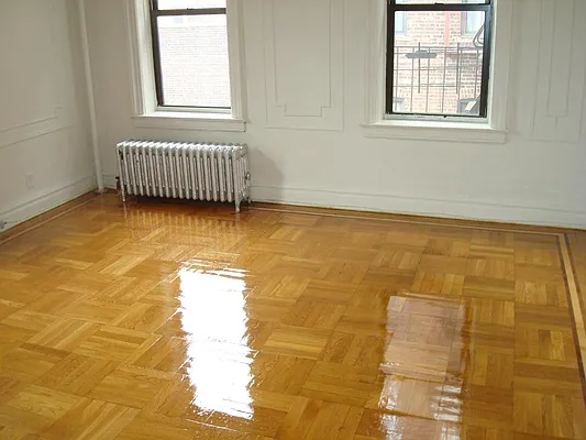 Rented by Realty 2000 Corp | media 9