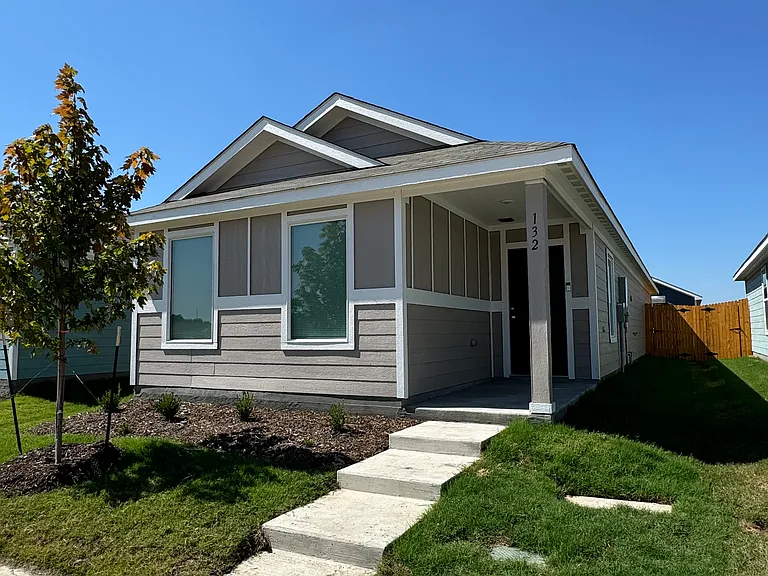 132 Jethro Ln — Photo 1