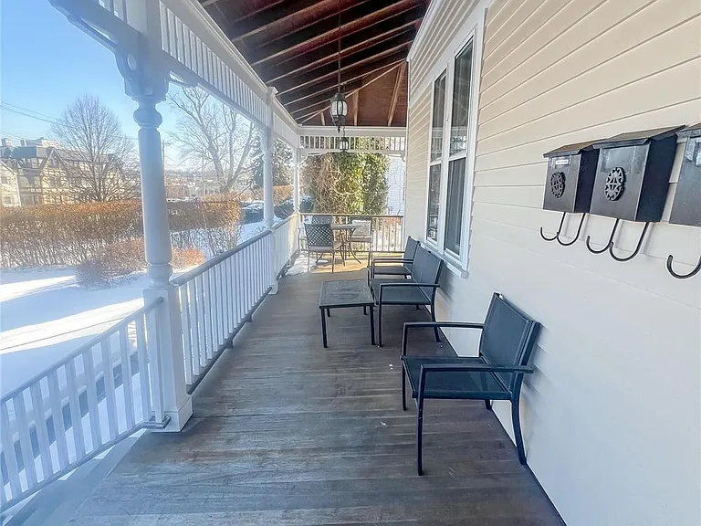 43 W Neck Rd #1 — Photo 2