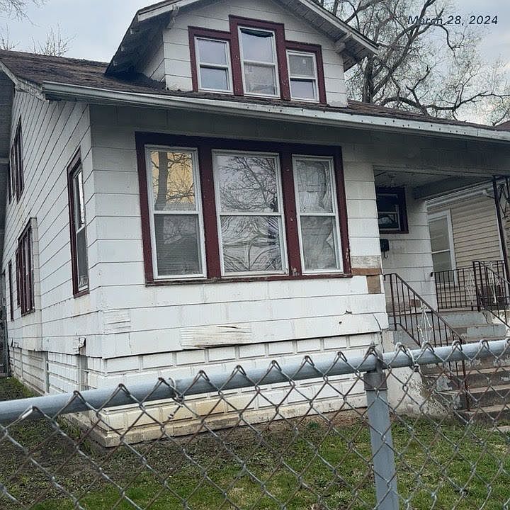 2nd image of 12001 S Perry Ave