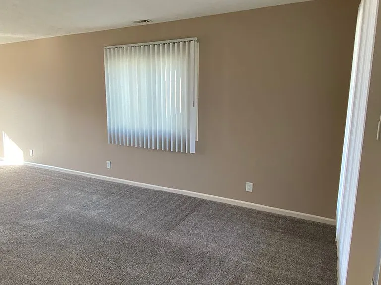 Southdale Square Apartments — Photo 78