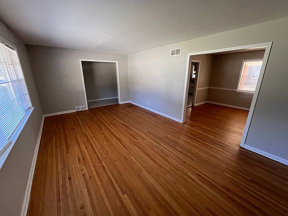 5th image of 3913 Mickey Dr
