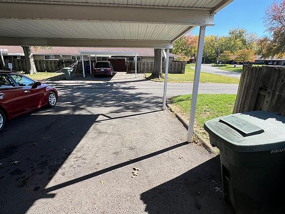 3rd image of 2314 Woodbrook Cir N APT A