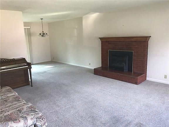 3rd image of 2624 Beth Dr