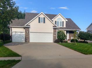 6430 NW 93rd St, Johnston, IA 50131