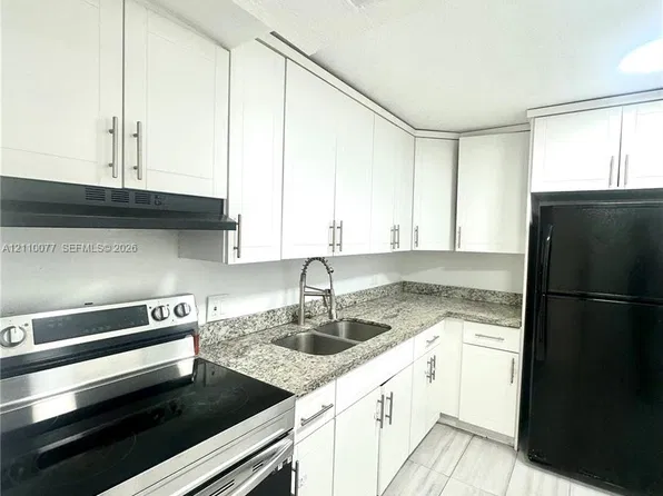 447 NE 195th St APT 214, Miami, FL 33179