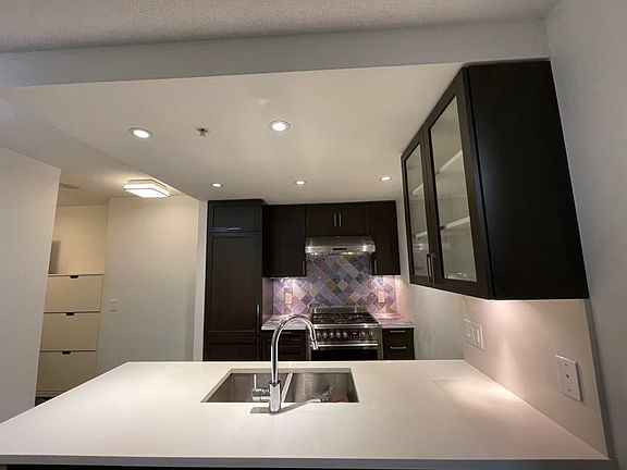 2nd image of 5515 Boundary Rd #509