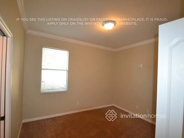 3410 Eastmonte Dr — Photo 10
