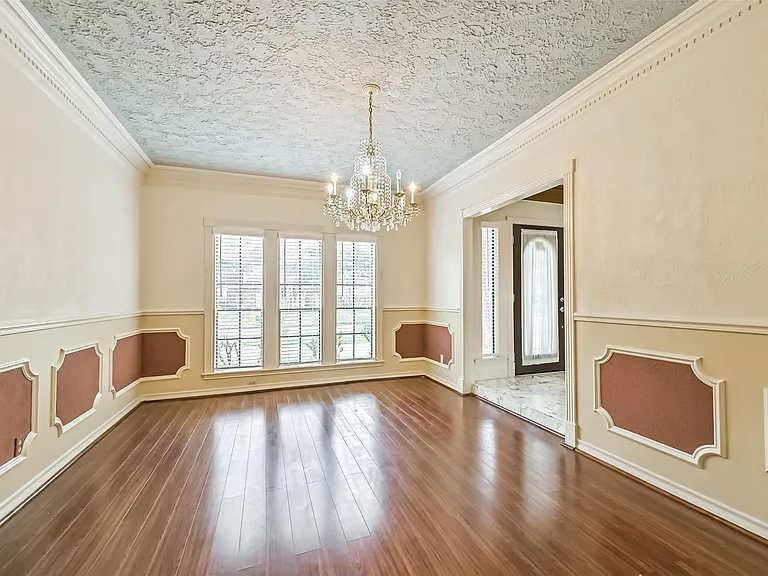 1410 Osborne Dr — Photo 8